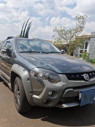 FIAT STRADA 1.8 MPI ADVENTURE CE 16V FLEX 2P MANUAL FIAT STRADA 1.8 MPI ADVENTURE CE 16V FLEX 2P MANUAL